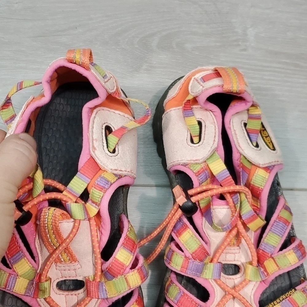Keen Girls Kids Outdoor Newport Fisherman Sandals Outdoor shoes sz 4